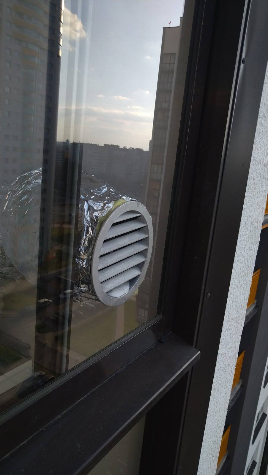 Вывод кондиционера через окно